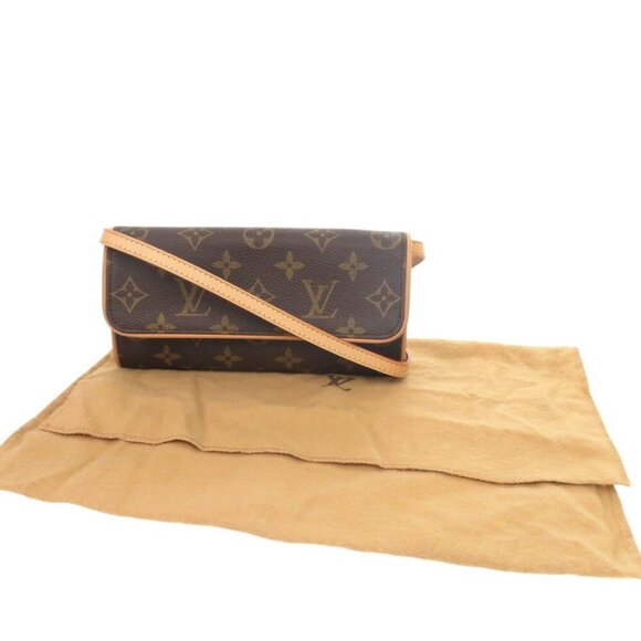 LOUIS VUITTON Brown Monogram Pochette Shoulder Bag - Picture 3 of 9